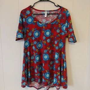 Small LuLaRoe Perfect tee
